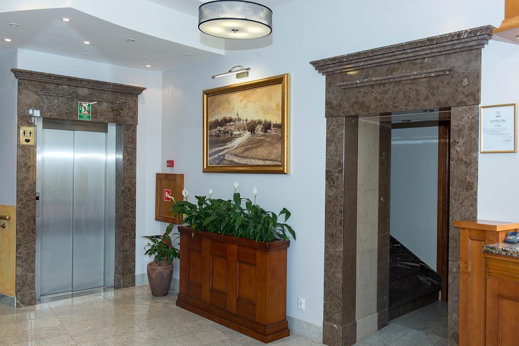 Hotel Karczowka เคียลเซ ภายนอก รูปภาพ
