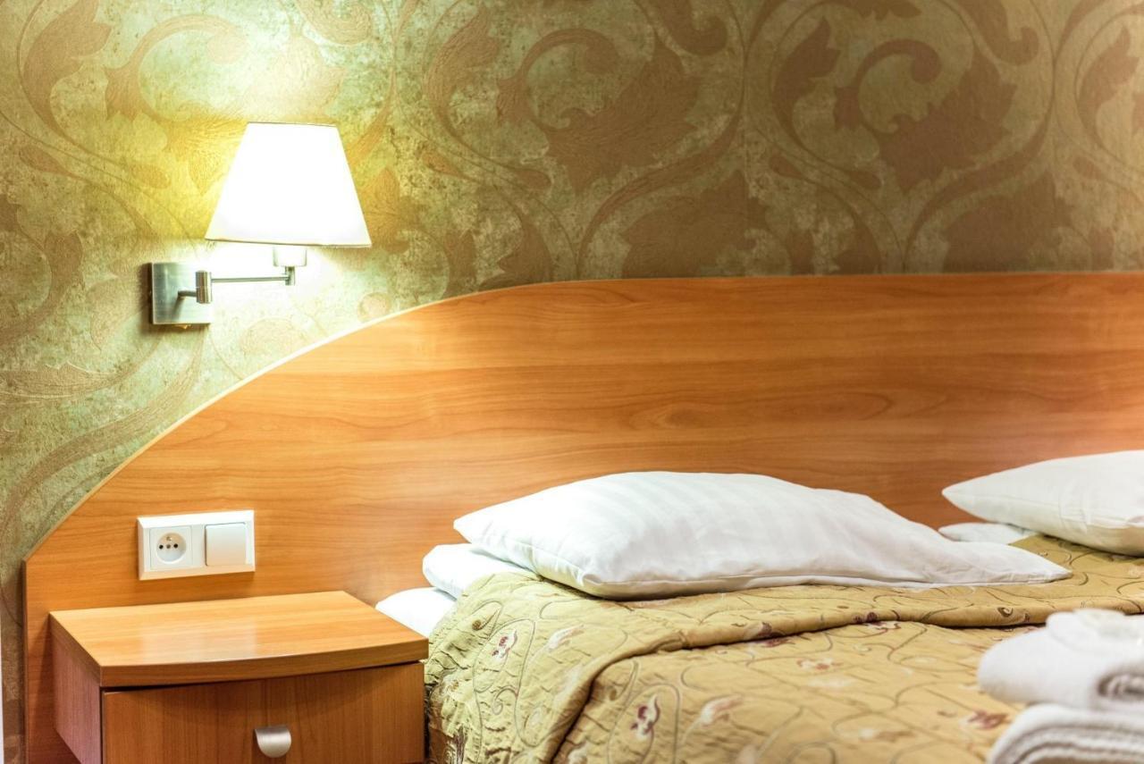 Hotel Karczowka เคียลเซ ภายนอก รูปภาพ