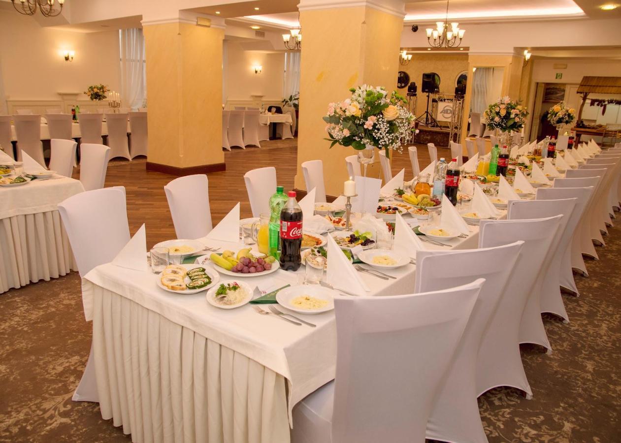 Hotel Karczowka เคียลเซ ภายนอก รูปภาพ