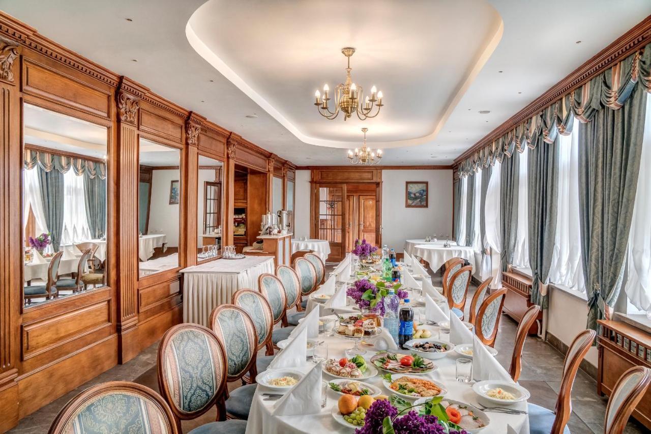 Hotel Karczowka เคียลเซ ภายนอก รูปภาพ