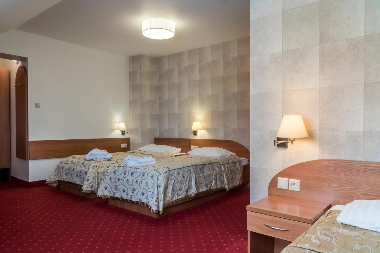 Hotel Karczowka เคียลเซ ภายนอก รูปภาพ