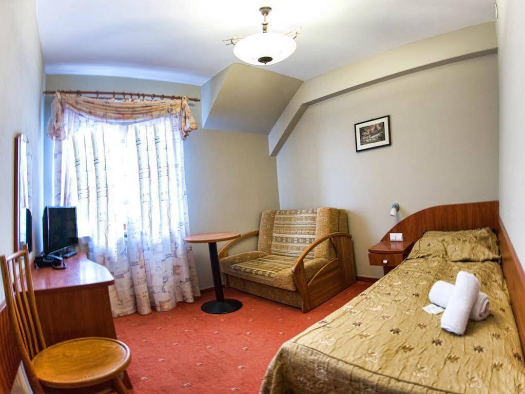 Hotel Karczowka เคียลเซ ภายนอก รูปภาพ