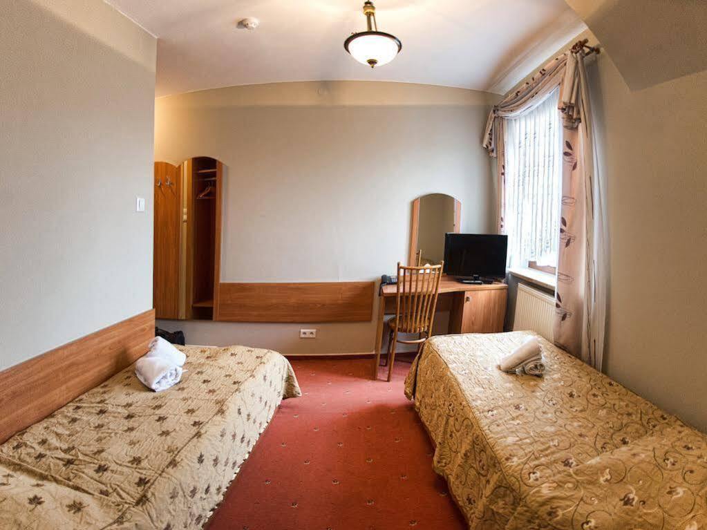 Hotel Karczowka เคียลเซ ภายนอก รูปภาพ